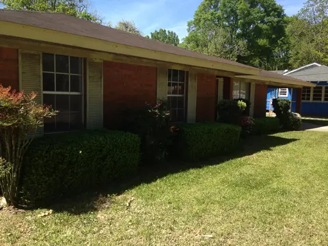 1144 Simmons St, Laurel, MS 39440 photo 2