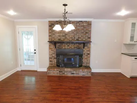 104 Kathy St, Purvis, MS 39475 photo 5