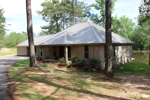 66 Munn Rd, Sumrall, MS 39482 photo 3