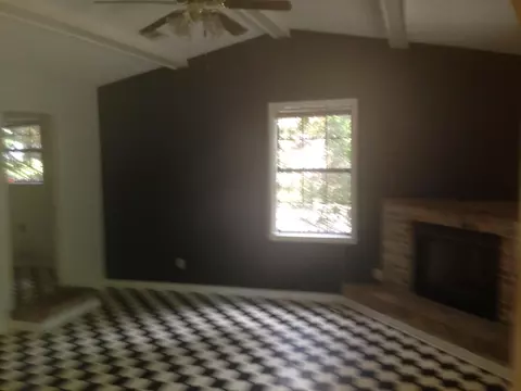 34 Marie Dr, Laurel, MS 39440 photo 2