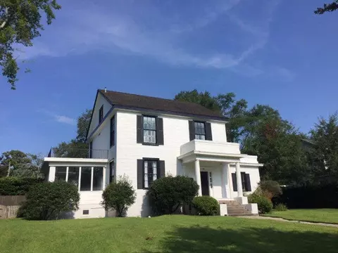 716 N 4th Ave, Laurel, MS 39440 photo 1