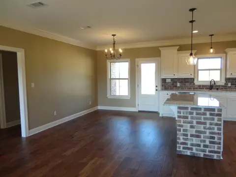 21 E Cherry St, Sumrall, MS 39482 photo 9