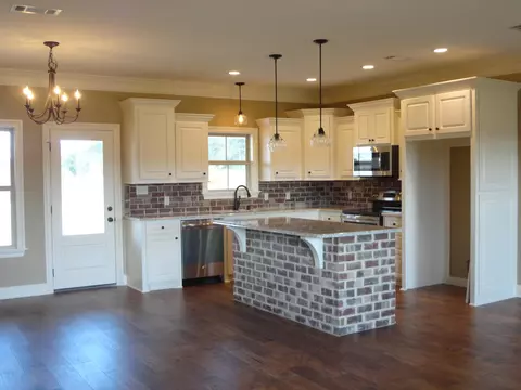 21 E Cherry St, Sumrall, MS 39482 photo 10