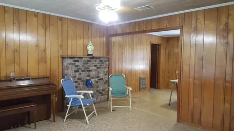 1007 S Main St, New Augusta, MS 39462 photo 9