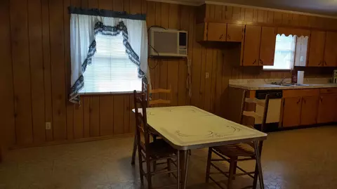 1007 S Main St, New Augusta, MS 39462 photo 7
