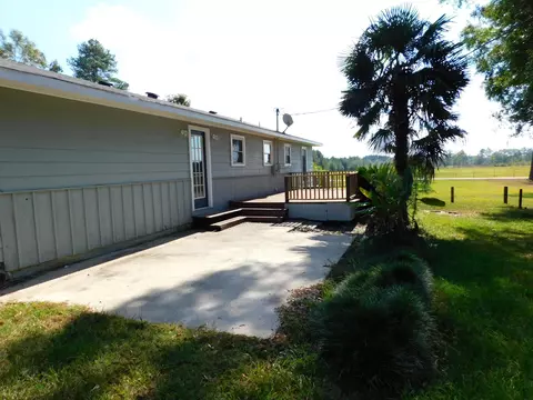53 Sasser Rd, Laurel, MS 39443 photo 9