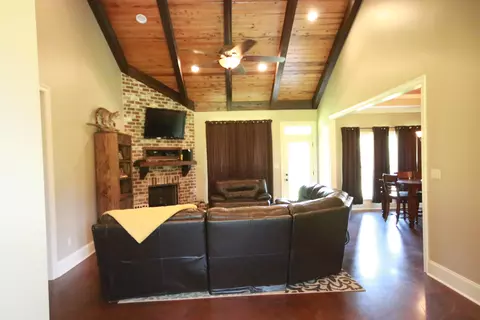 543 Lott Town Rd, Sumrall, MS 39482 photo 2