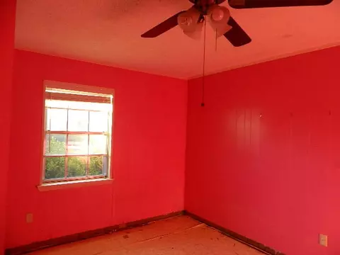 1047 S First St, Wiggins, MS 39577 photo 4