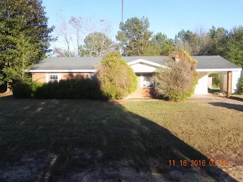 1047 S First St, Wiggins, MS 39577 photo 1