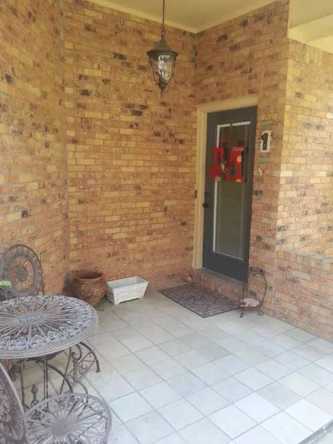 4 Southern Pl, Laurel, MS 39440 photo 2