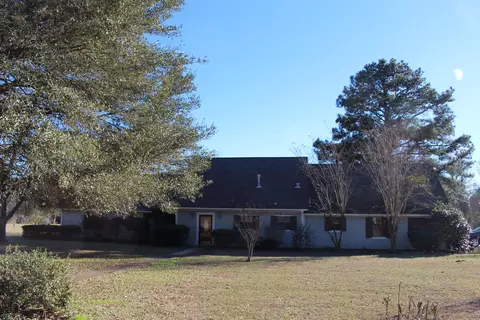 84 Mayfield Rd, Laurel, MS 39443 photo 1