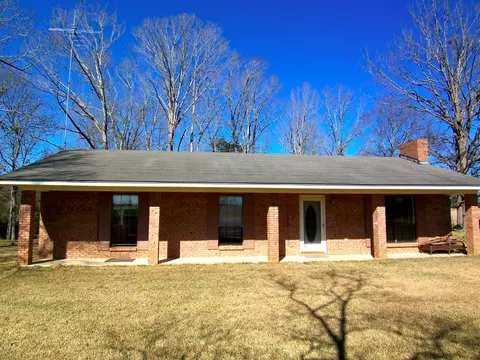 67 E Oakvale Rd, Mount Olive, MS 39119 photo 1