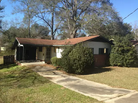 974 S 19th Ave, Laurel, MS 39440 photo 1