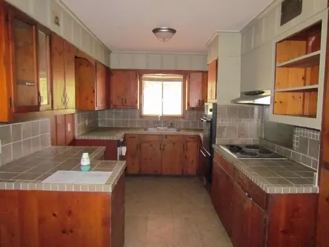 635 Carole St, Laurel, MS 39440 photo 3
