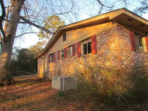 635 Carole St, Laurel, MS 39440 photo 11
