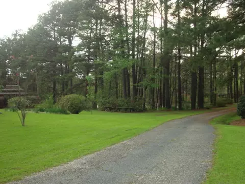 22 County Line Dr, Laurel, MS 39443 photo 9