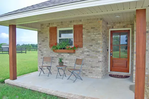 1137 Grantham Rd, Sumrall, MS 39482 photo 2