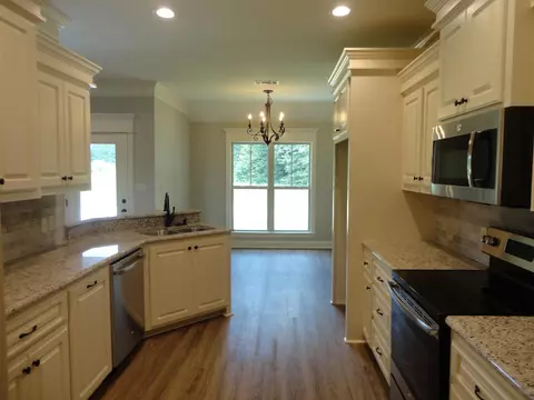 29 E Cherry St, Sumrall, MS 39482 photo 9
