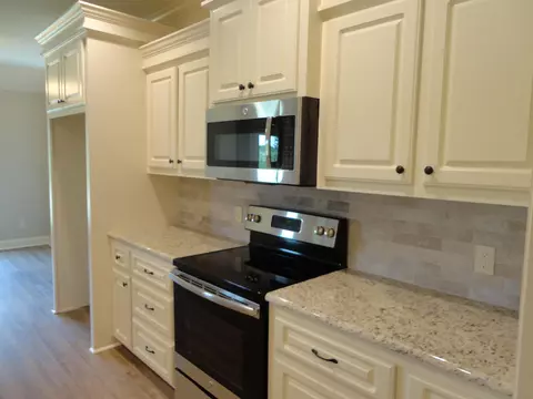 29 E Cherry St, Sumrall, MS 39482 photo 11