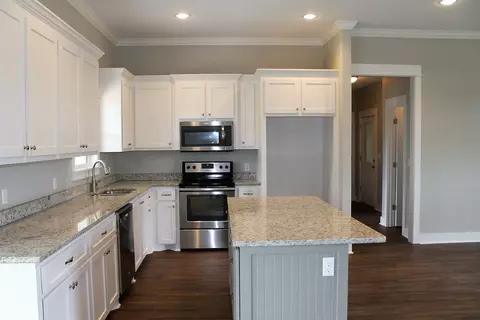 21 W Cherry, Sumrall, MS 39482 photo 4