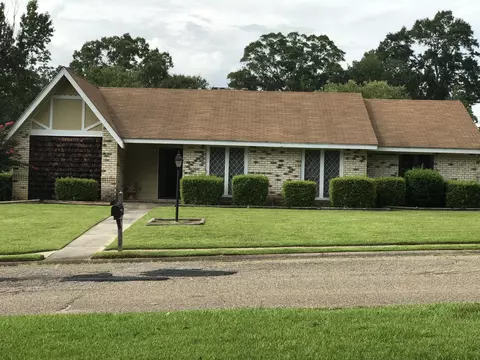 9 Clairmont Cir, Laurel, MS 39440 photo 1