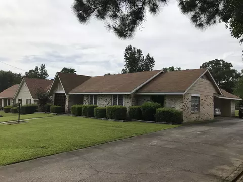 9 Clairmont Cir, Laurel, MS 39440 photo 2