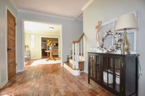 27 Kimberly Dr, Laurel, MS 39440 photo 5