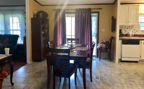 147 Crooked Rd, Laurel, MS 39443 photo 9
