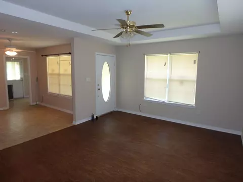 64 Pond St, Sumrall, MS 39482 photo 4
