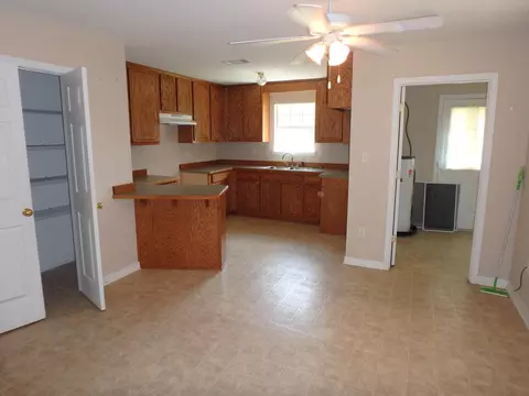 64 Pond St, Sumrall, MS 39482 photo 5