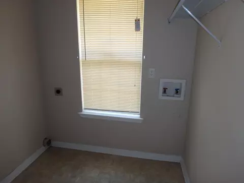 64 Pond St, Sumrall, MS 39482 photo 9