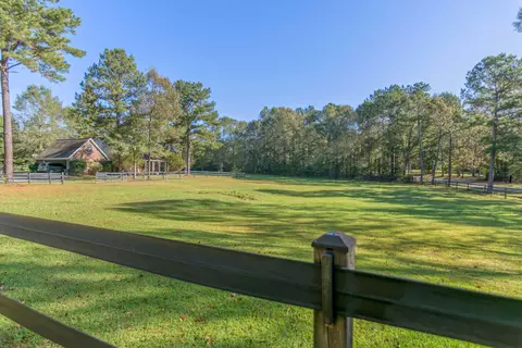 332 Todd Rd, Sumrall, MS 39482 photo 3