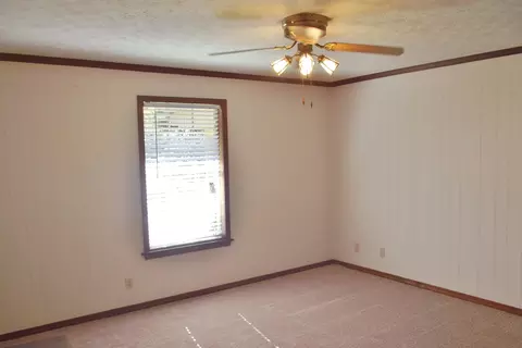 118 County Barn Rd, Laurel, MS 39443 photo 5