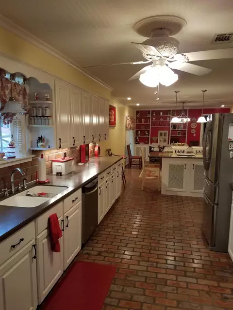 403 Maple Dr, Petal, MS 39465 photo 9