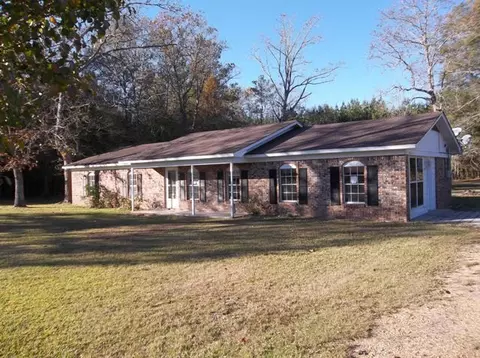 41 Graham Dr, Laurel, MS 39440 photo 1