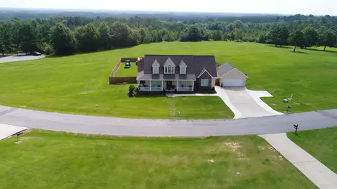 16 Avalon Dr, Laurel, MS 39443 photo 2
