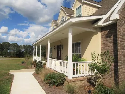 16 Avalon Dr, Laurel, MS 39443 photo 3