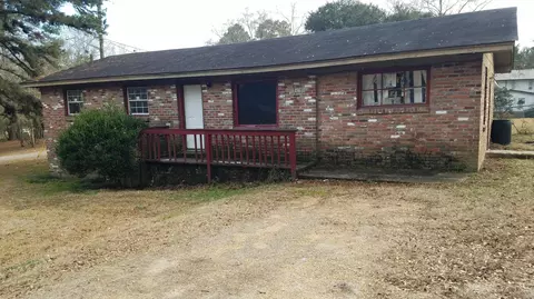 1822 Dutton, Laurel, MS 39440 photo 1