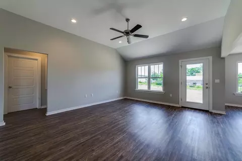 26 Logaras Cir, Purvis, MS 39475 photo 3