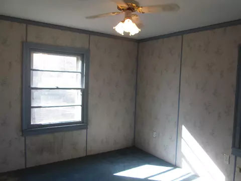 210 W 2nd St, New Augusta, MS 39462 photo 10