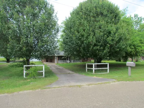 271 E Mcpherson Dr, Monticello, MS 39654 photo 2