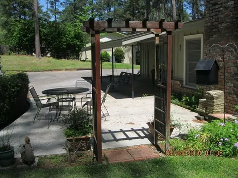 3228 Pinehaven Dr, Laurel, MS 39440 photo 3