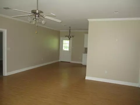 21 Front St, Sumrall, MS 39482 photo 5