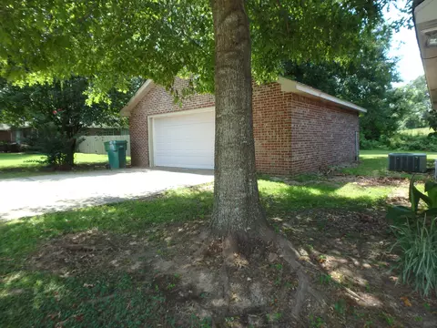 39 Trystan, Petal, MS 39465 photo 3