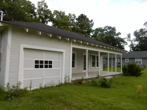 300 S 2nd St, Collins, MS 39428 photo 2