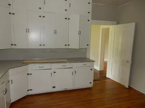 300 S 2nd St, Collins, MS 39428 photo 9