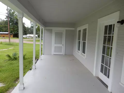 300 S 2nd St, Collins, MS 39428 photo 3