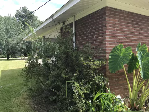 71 Eastview Cir, Laurel, MS 39443 photo 14