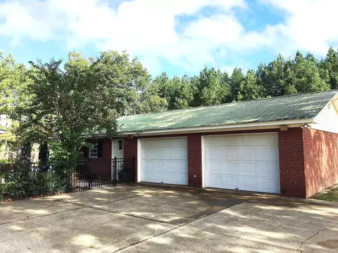 183 Buck Temple, Laurel, MS 39443 photo 3
