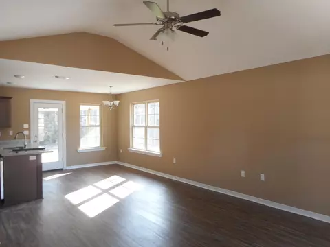 41 Logaras Cir, Purvis, MS 39475 photo 3